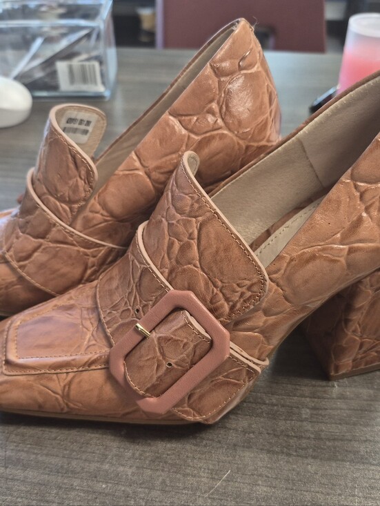 Louise et Cie Shoes - Louise Et CIE Womens Croc-Embossed Block Heel Loafers in Tan